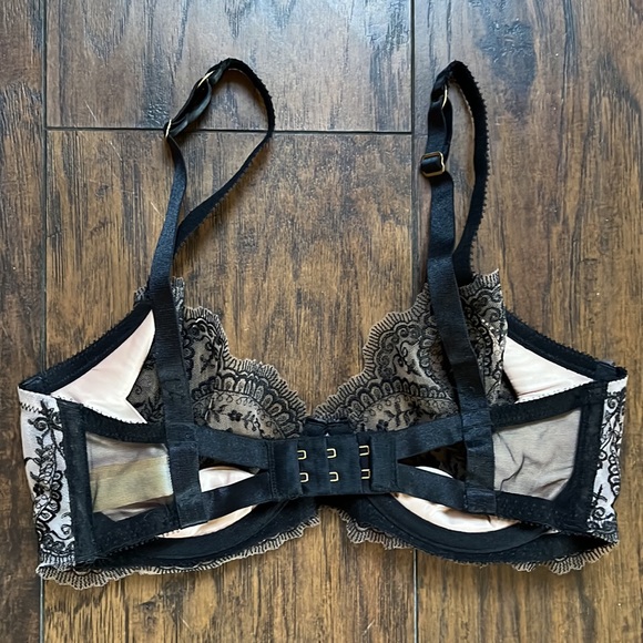 Dita Von Teese Black Lace Wired Bra - Picture 6 of 10